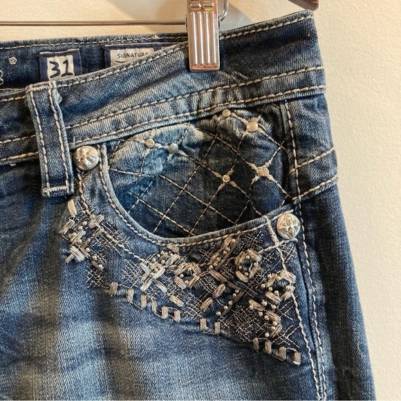 MISS ME Sz 31 Signature Boot Rhinestones Embellished  Mid-Rise Jeans - Picture 2 of 15